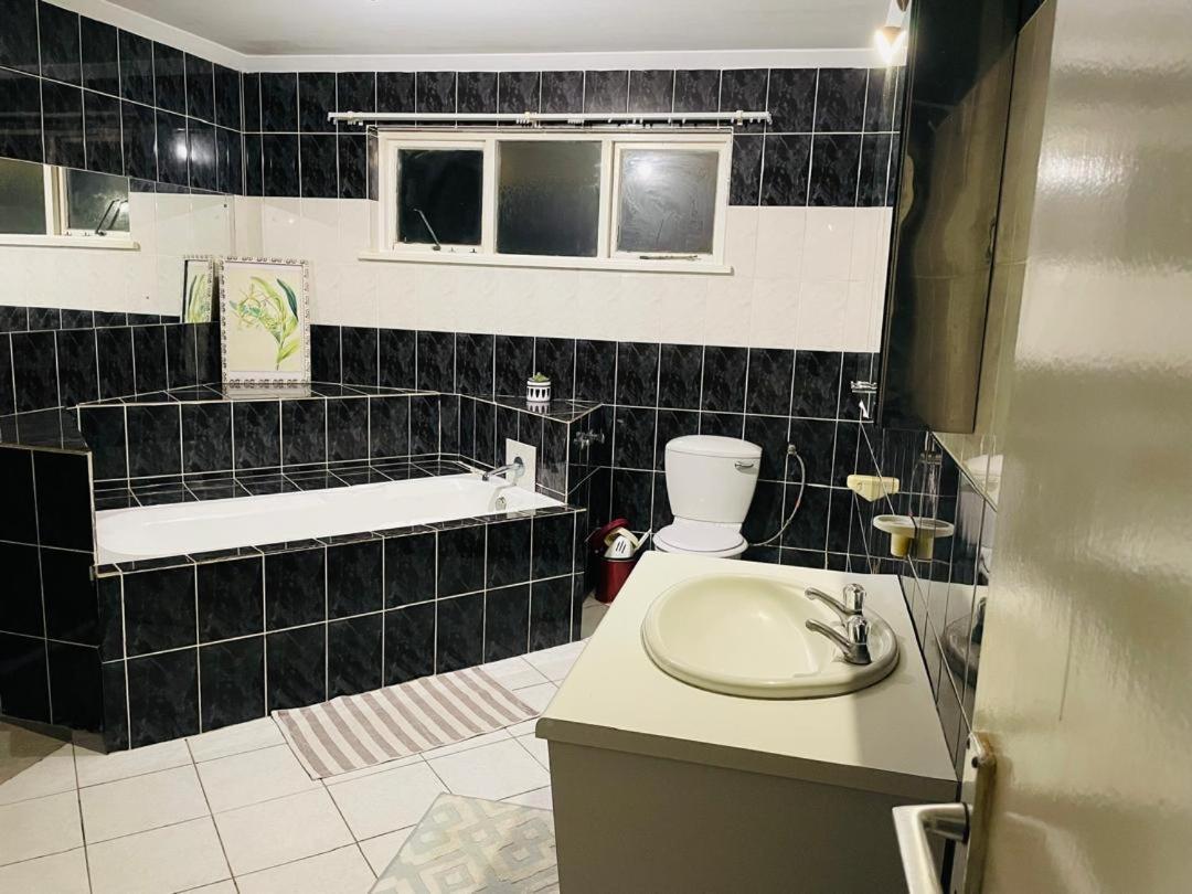 Coastwave Guest House Walvis Bay Exterior foto